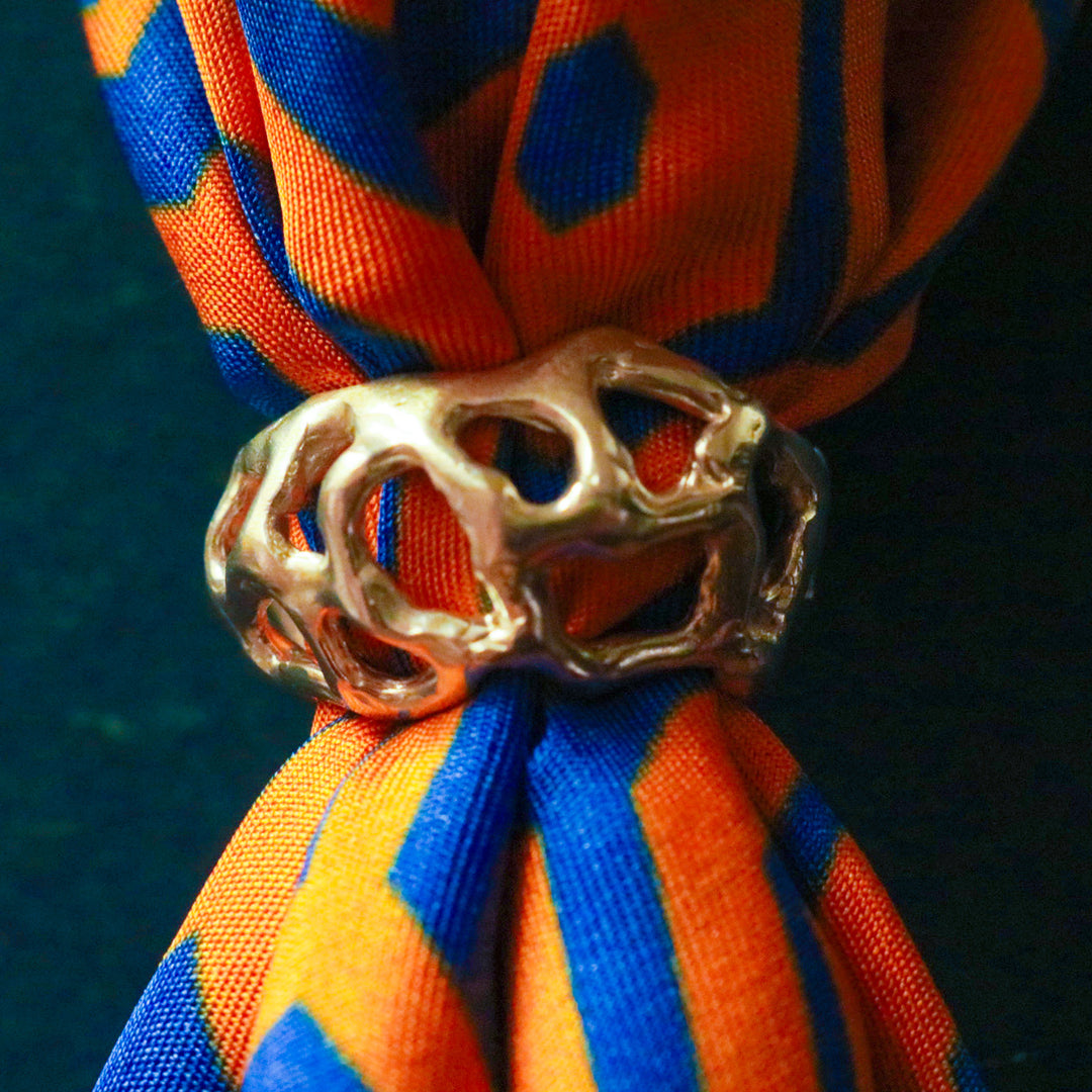 Scarf ring in silver – Organic Forms, Made in England, London, Furious Goose, Parra